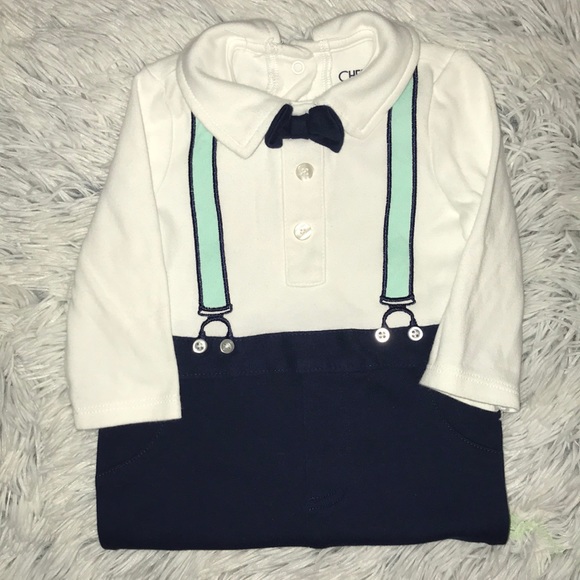 ♥️ Adorable infant bodysuit/onesie with bow tie! - Picture 2 of 4